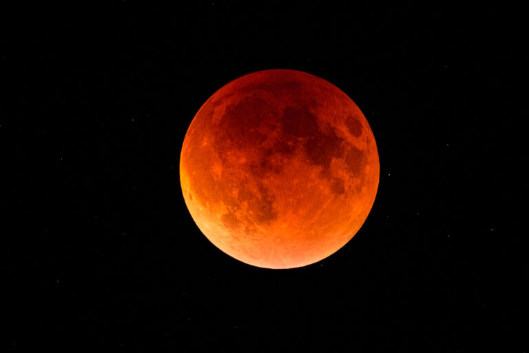 Total Lunar Eclipse on March 14, 2025: Which Zodiac Signs Are Emotionally  Impacted?