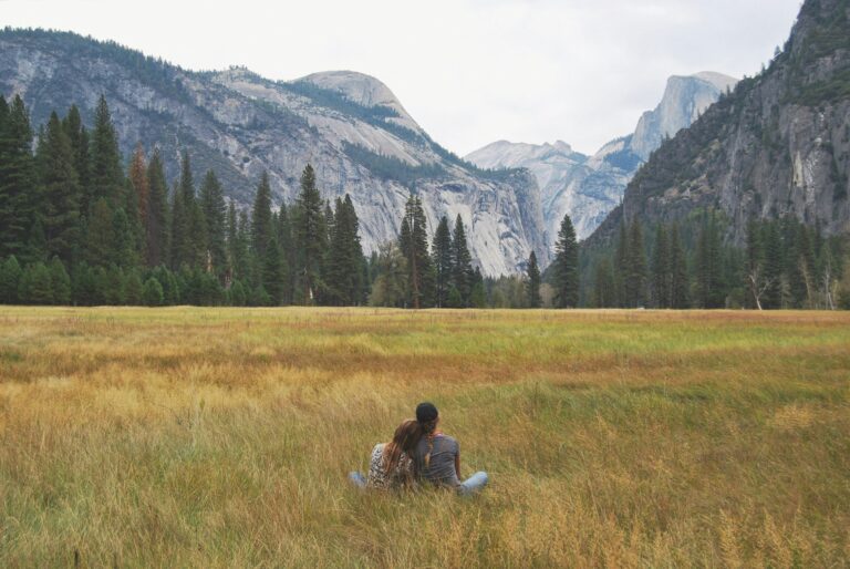 Love Horoscope October 6–12, 2025: Find out how your love life will turn this week